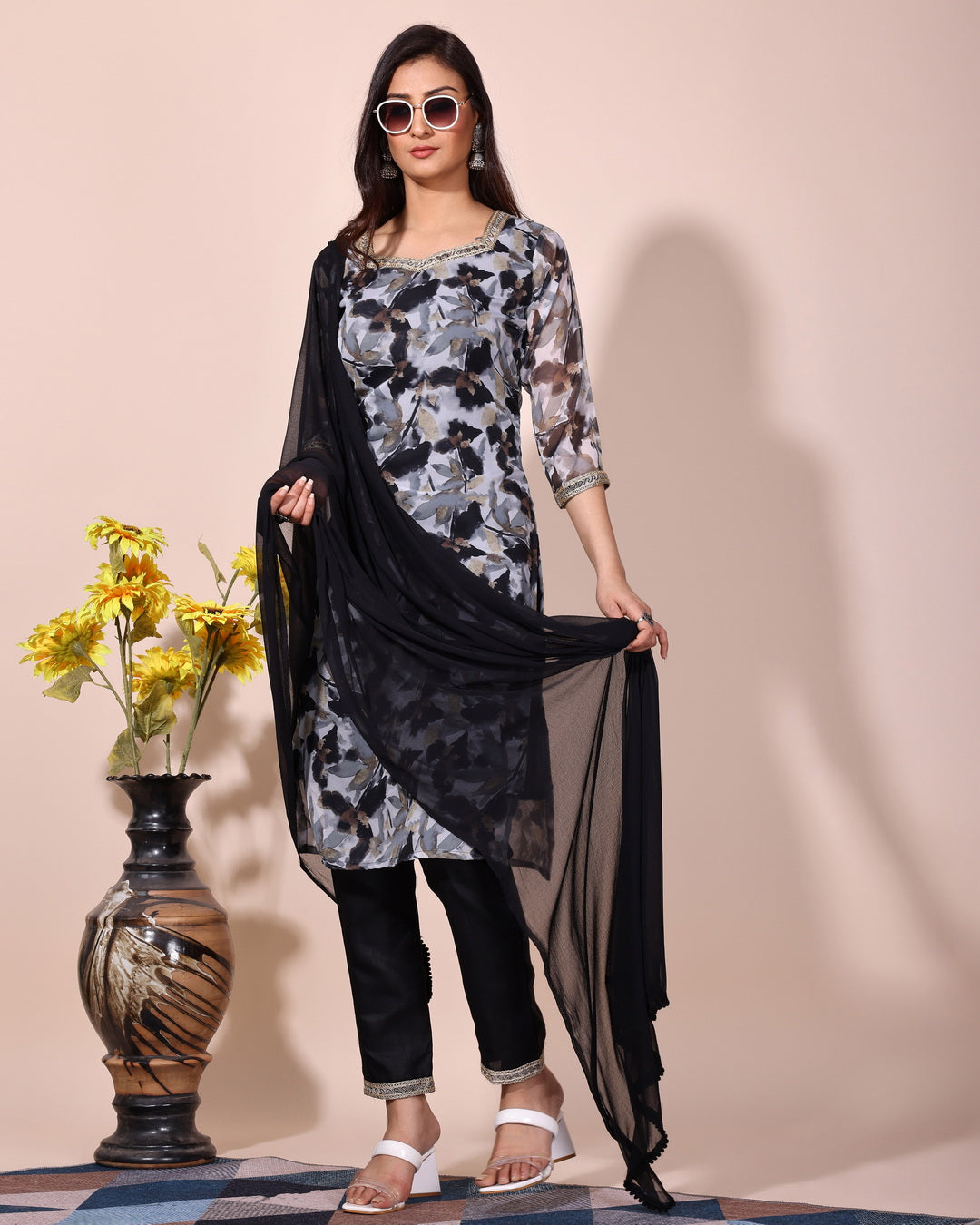 Black orgenza Floral print kurta with pant dupatta